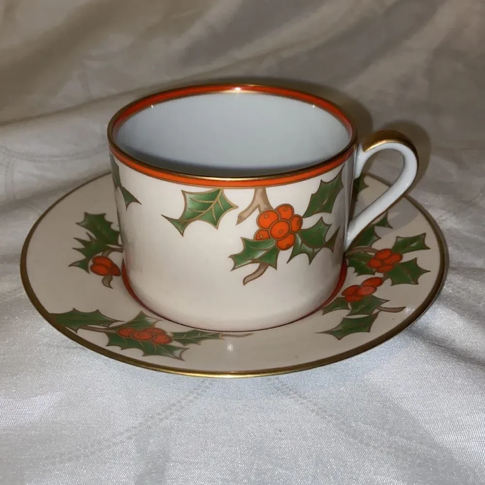 Vintage Fitz Floyd Christmas Holly‎ Cup Saucer Retired 1982 Made in Japan
